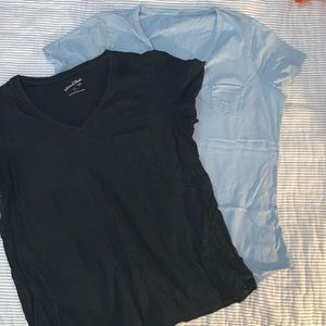Set of 2 pocket tees, XL (gap & universal thread)